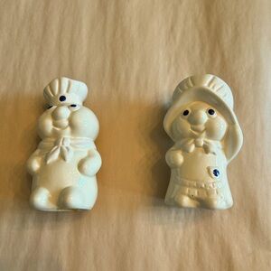 Vintage pillsbury doughboy poppin poppie salt and pepper shakers.